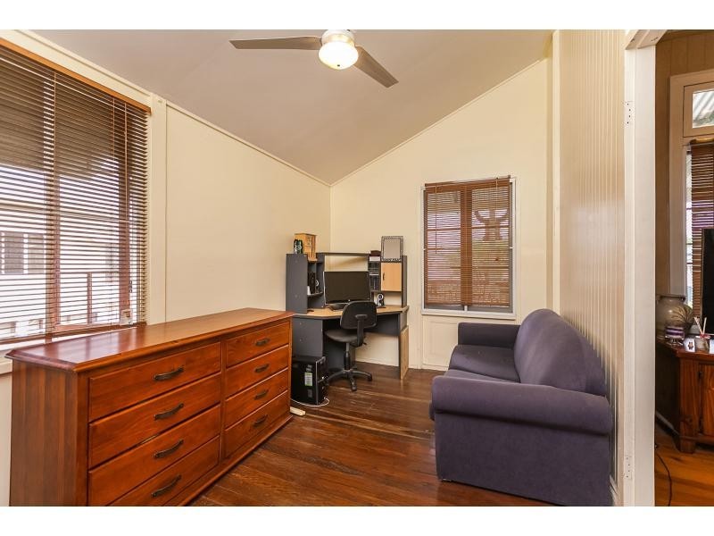 16a Main Street, Park Avenue QLD 4701