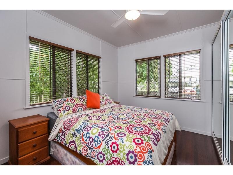 156 Water Street, Berserker QLD 4701
