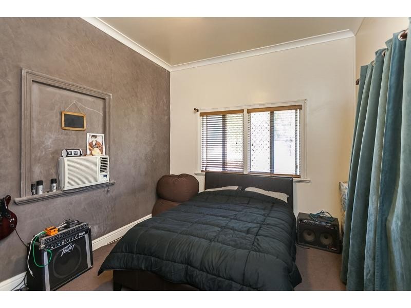 194 Berserker Street, Berserker QLD 4701