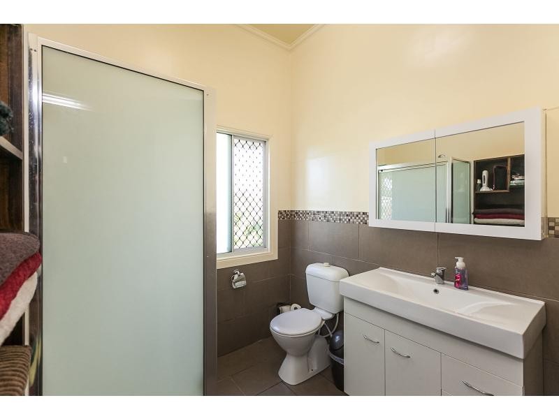 194 Berserker Street, Berserker QLD 4701