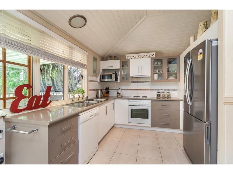 4 Woolcock Street, Wandal QLD 4700