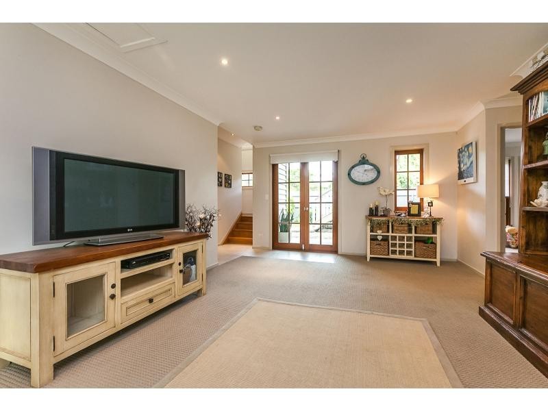 4 Woolcock Street, Wandal QLD 4700