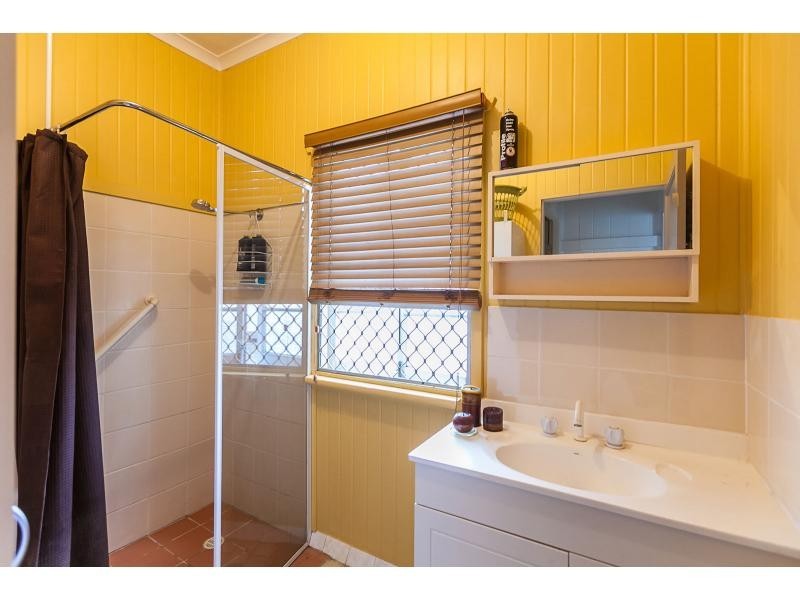 302 Waterloo Street, Berserker QLD 4701