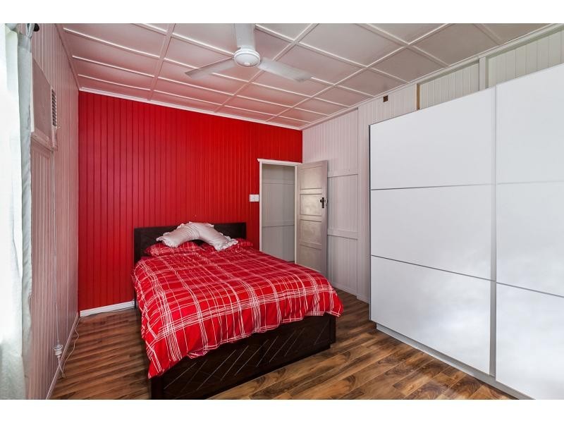 302 Waterloo Street, Berserker QLD 4701