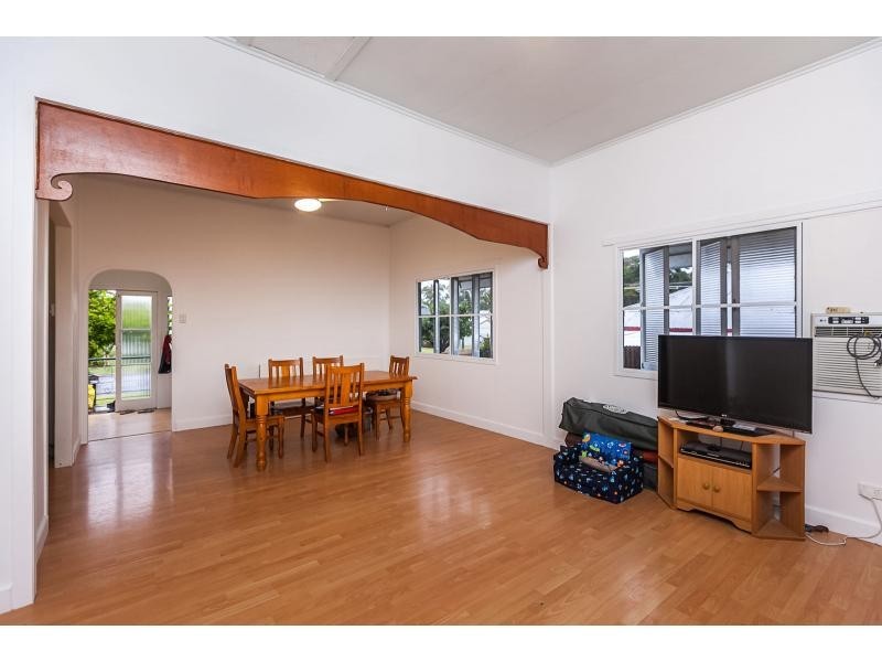 30 Gough Street, Park Avenue QLD 4701