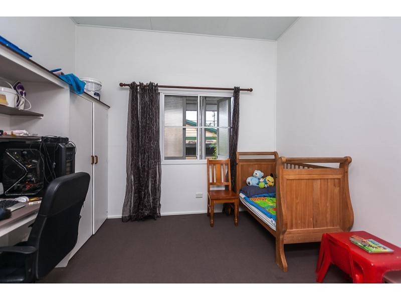 30 Gough Street, Park Avenue QLD 4701