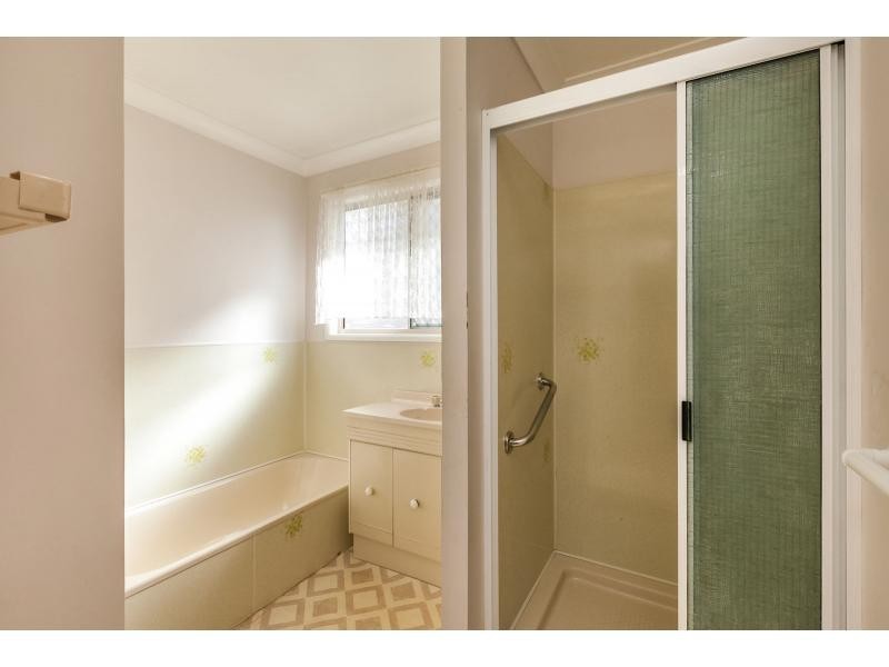 11 Cran Street, Wandal QLD 4700