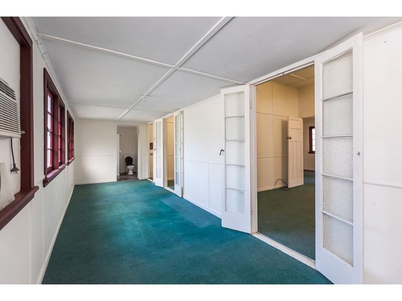 140 High Street, Berserker QLD 4701