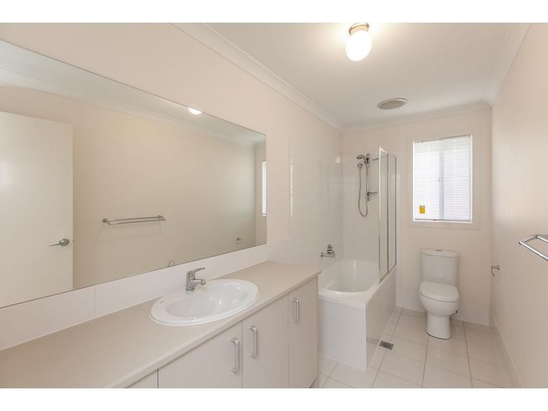 9 Clint Close, Gracemere QLD 4702