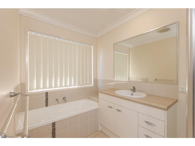 36 Burke & Wills Drive, Gracemere QLD 4702
