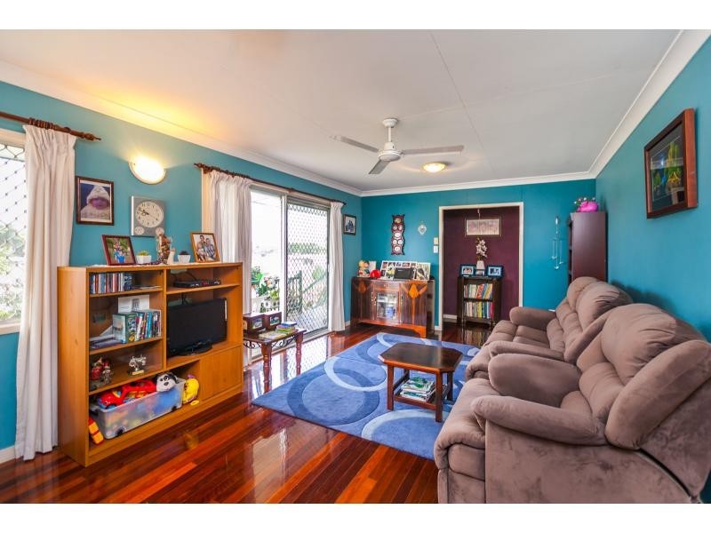 124 Park Street, Park Avenue QLD 4701