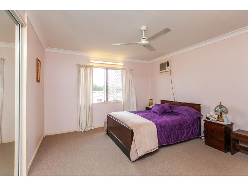 124 Park Street, Park Avenue QLD 4701