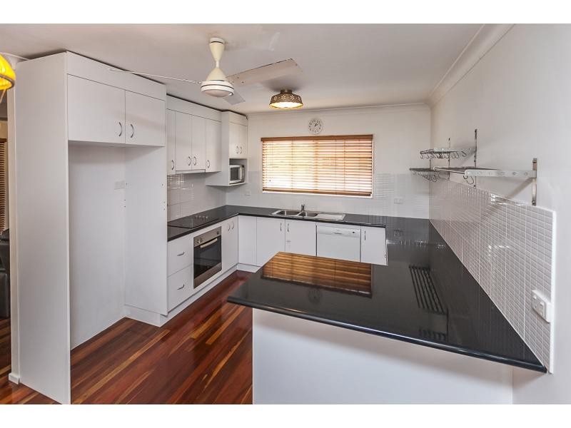 18 Harriette Street, Park Avenue QLD 4701