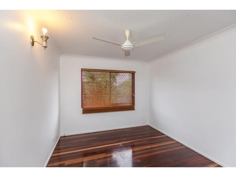 18 Harriette Street, Park Avenue QLD 4701