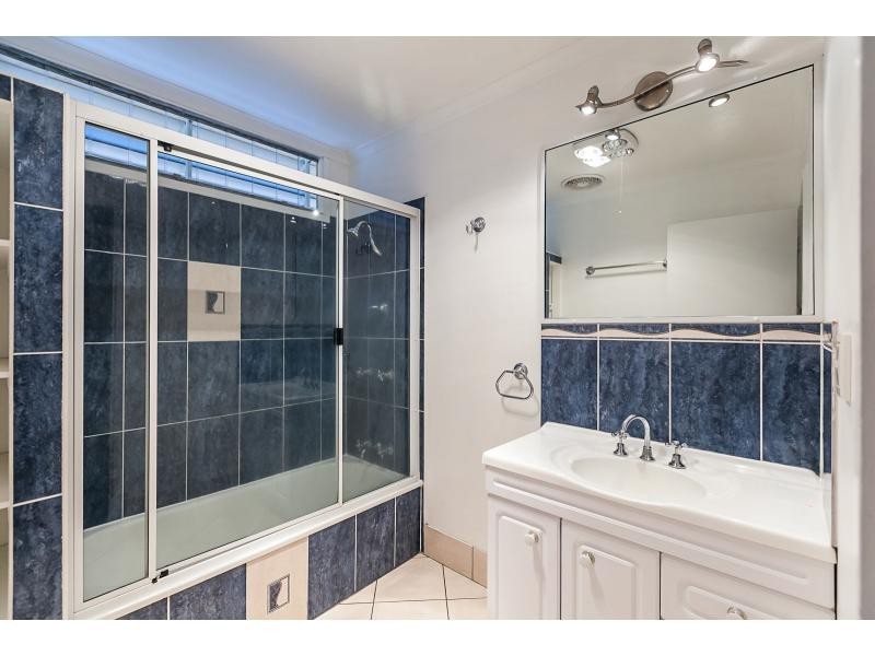 18 Harriette Street, Park Avenue QLD 4701