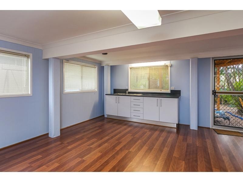 18 Harriette Street, Park Avenue QLD 4701