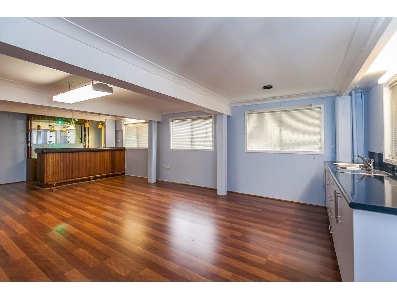 18 Harriette Street, Park Avenue QLD 4701