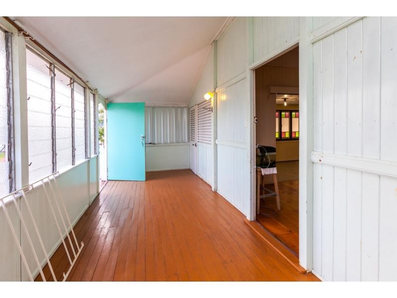 67 Livingstone Street, Berserker QLD 4701