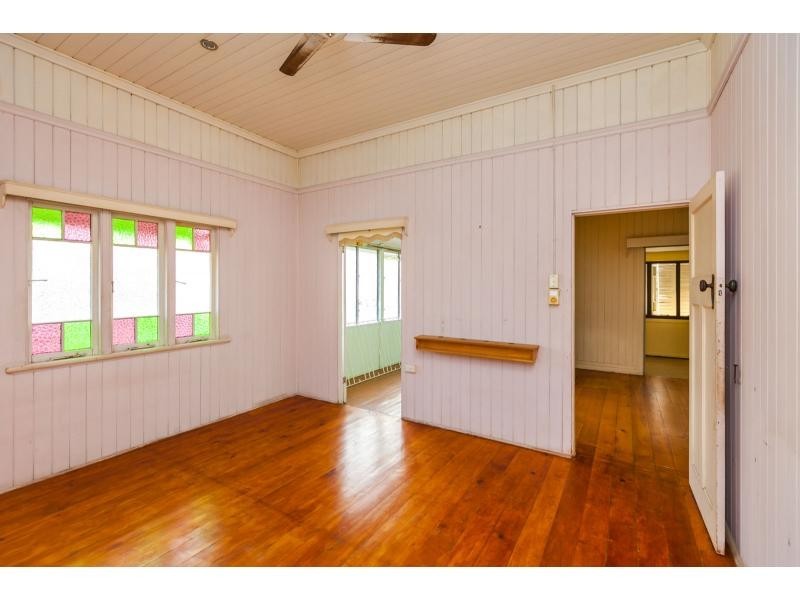 67 Livingstone Street, Berserker QLD 4701