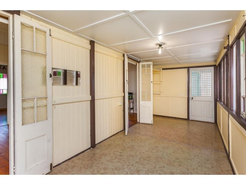 67 Livingstone Street, Berserker QLD 4701