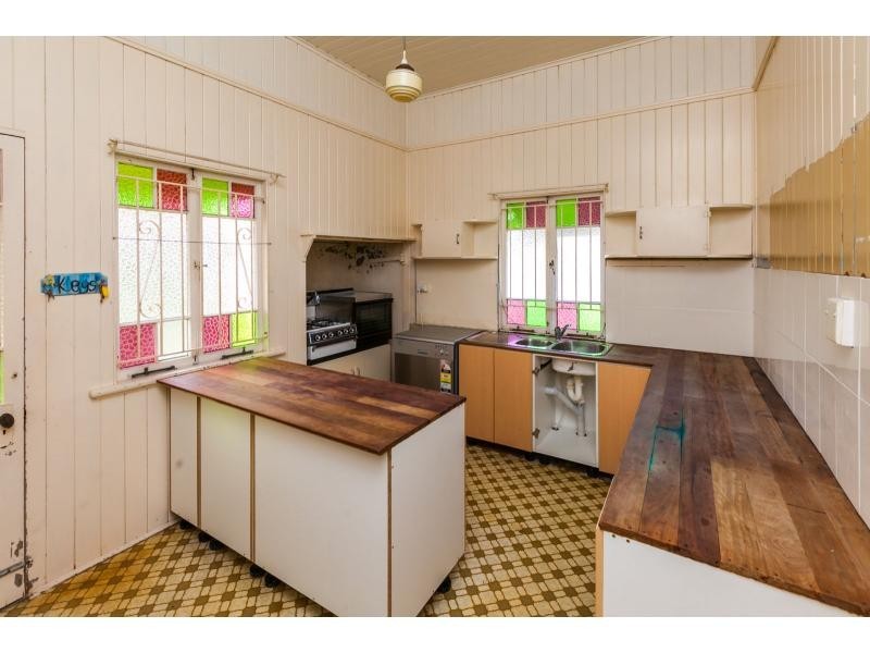 67 Livingstone Street, Berserker QLD 4701