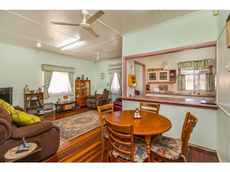 121 Haynes Street North, Kawana QLD 4701