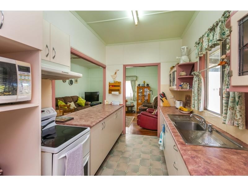 121 Haynes Street North, Kawana QLD 4701