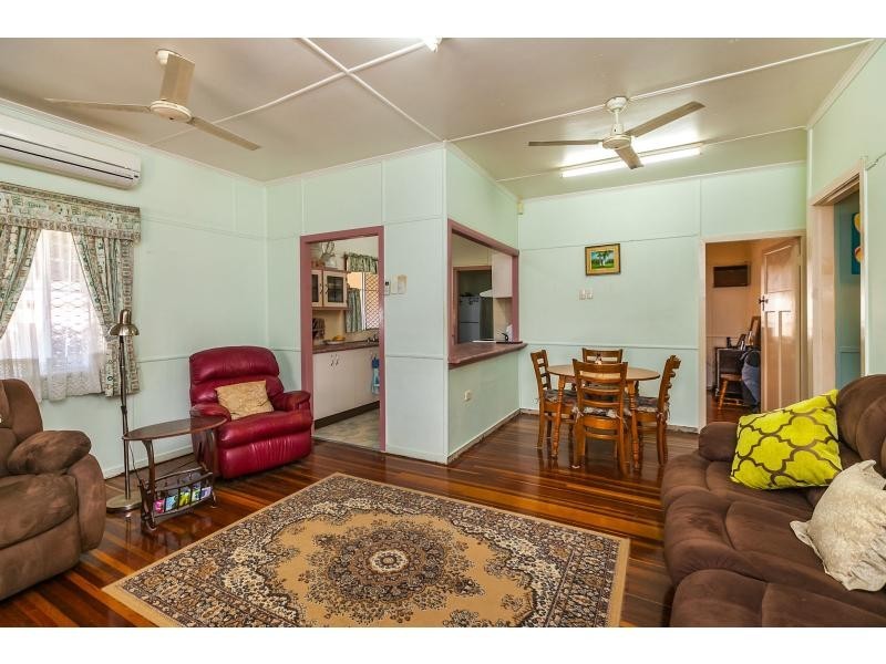 121 Haynes Street North, Kawana QLD 4701