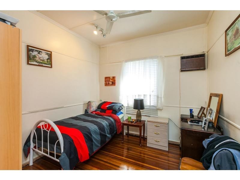 121 Haynes Street North, Kawana QLD 4701