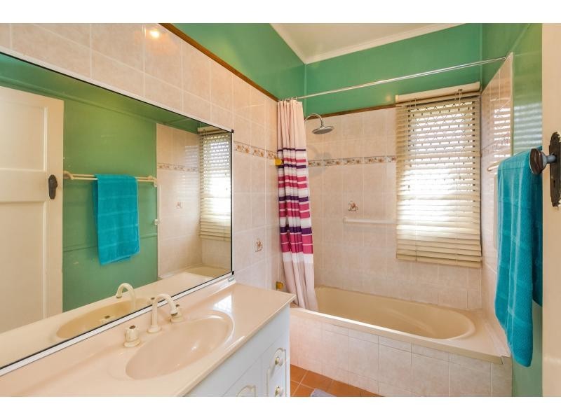 121 Haynes Street North, Kawana QLD 4701