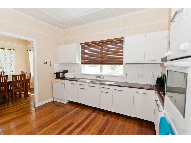 152 Simpson Street, Berserker QLD 4701