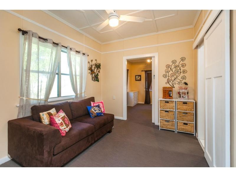 152 Simpson Street, Berserker QLD 4701