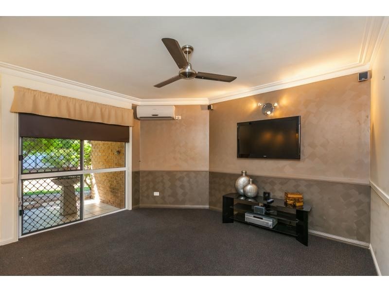 42 Kavanagh Crescent, Koongal QLD 4701