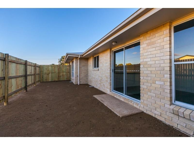 98 Leamington Street, Berserker QLD 4701