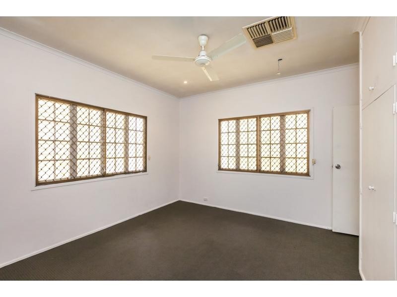 89 Haynes Street, Park Avenue QLD 4701