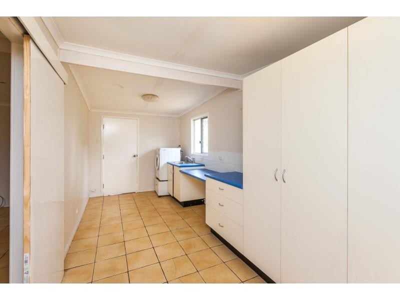 89 Haynes Street, Park Avenue QLD 4701