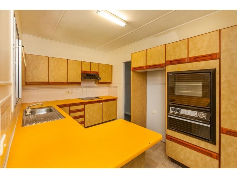 17 Ellis Street, Berserker QLD 4701