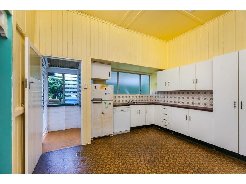 23 Medcraf Street, Park Avenue QLD 4701