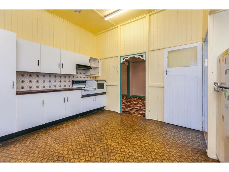 23 Medcraf Street, Park Avenue QLD 4701