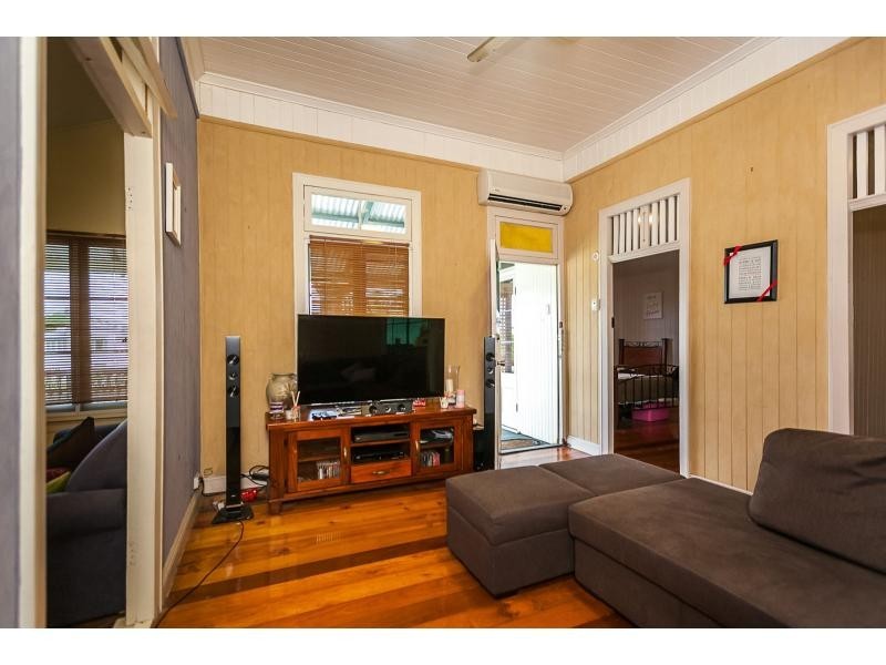 16A Main Street, Park Avenue QLD 4701