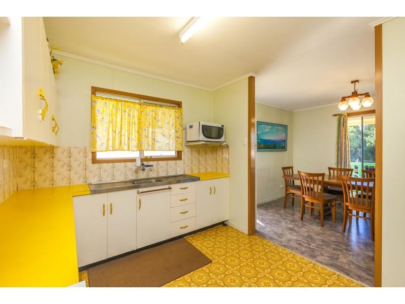 20 Limpus Avenue, Keppel Sands QLD 4702