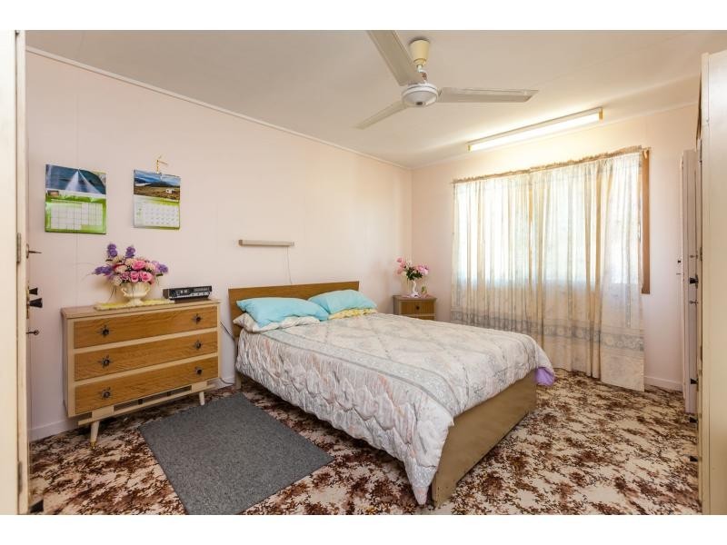 20 Limpus Avenue, Keppel Sands QLD 4702