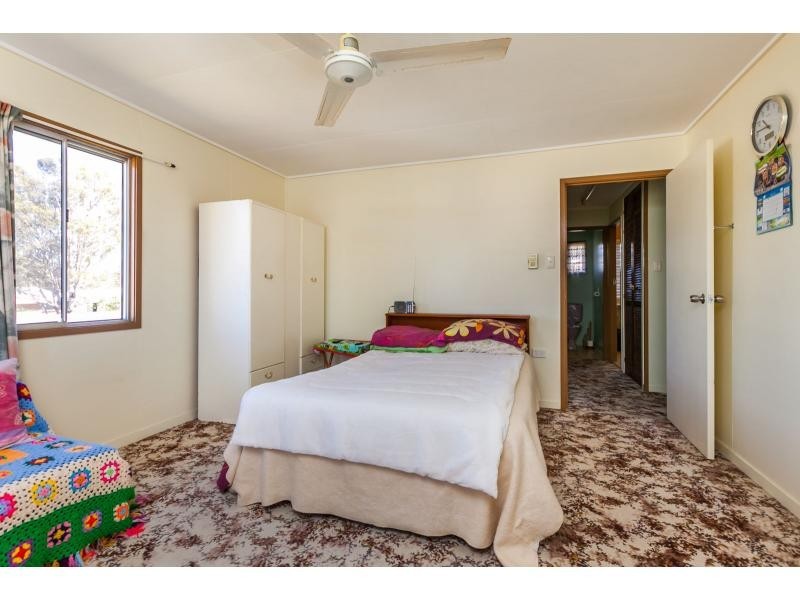 20 Limpus Avenue, Keppel Sands QLD 4702