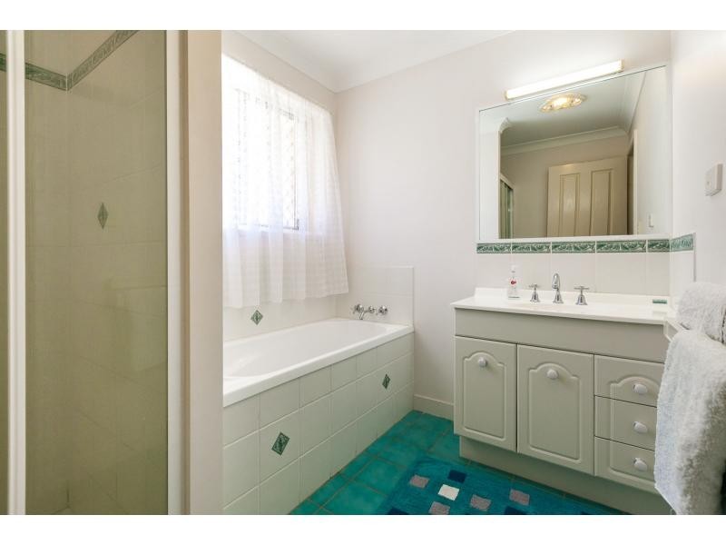 53 Kavanagh Crescent, Koongal QLD 4701