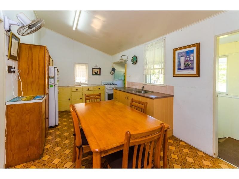 8 Hogan Street, Park Avenue QLD 4701