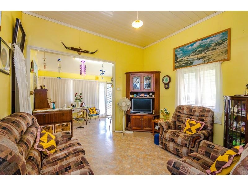 8 Hogan Street, Park Avenue QLD 4701