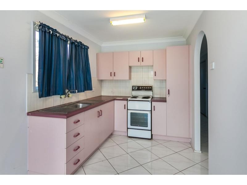 52 Wackford Street, Park Avenue QLD 4701
