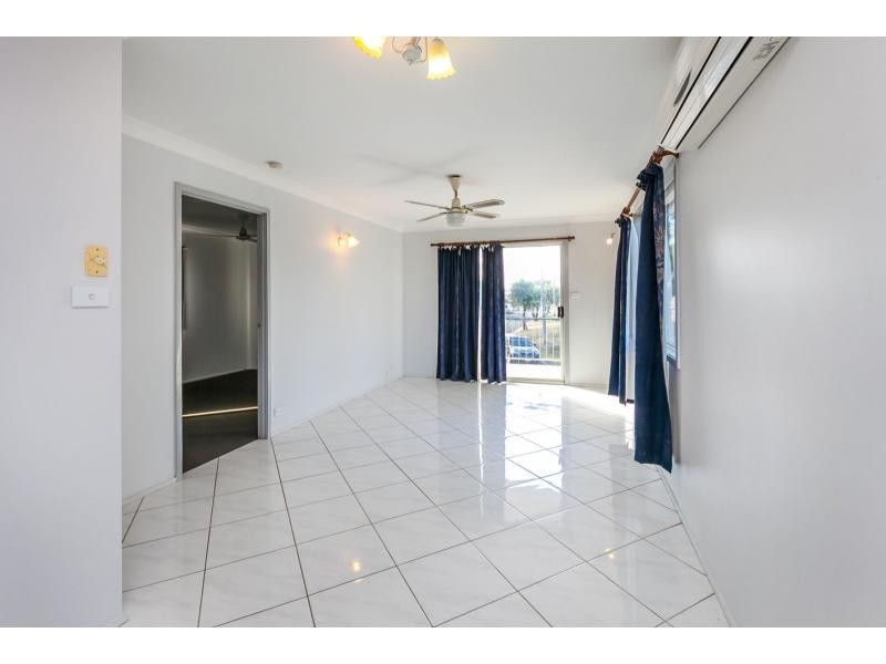 52 Wackford Street, Park Avenue QLD 4701