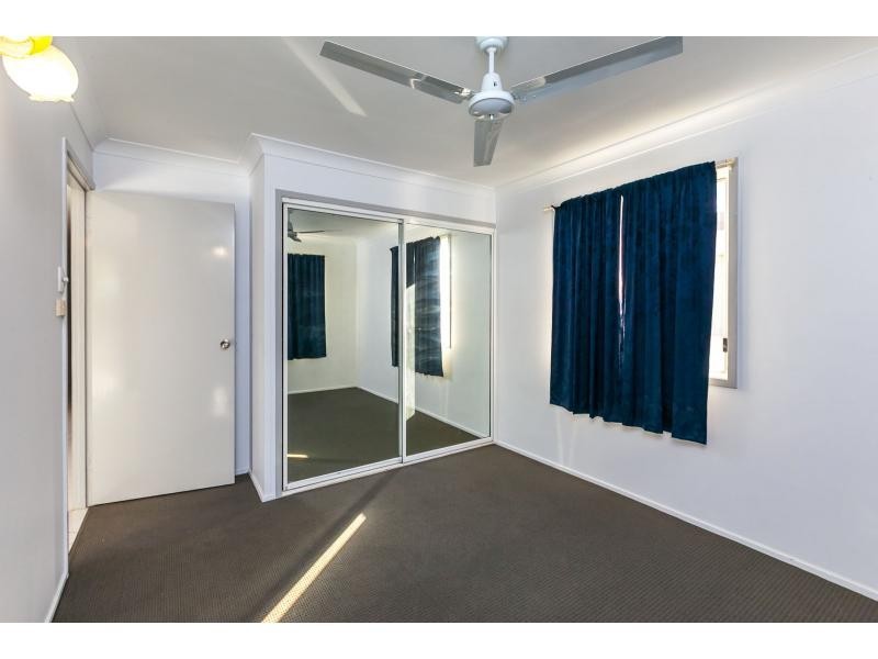 52 Wackford Street, Park Avenue QLD 4701
