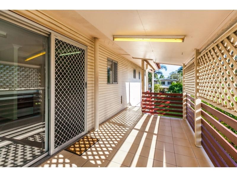 8 Doyle Street, Park Avenue QLD 4701